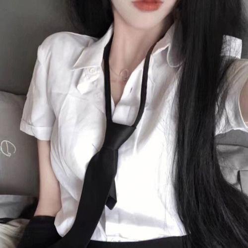 丑女也疯狂 海报