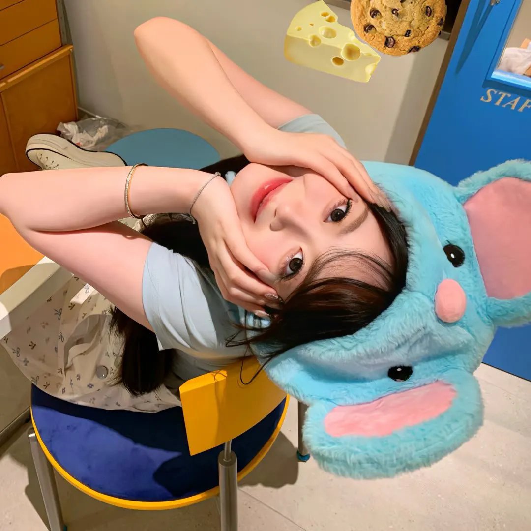 莫莉·麦克斯韦 海报