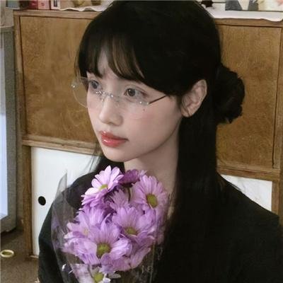 四月的女儿 海报